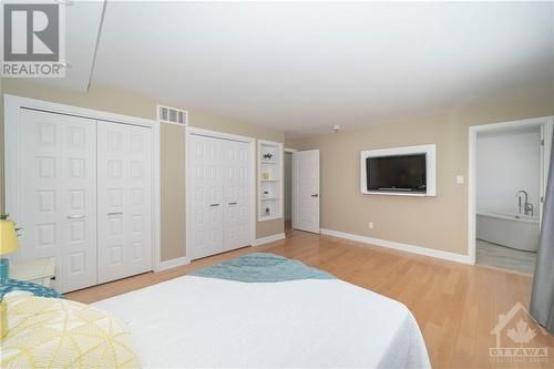 3399 Sarsfield Road, Sarsfield, ON - Indoor Photo Showing Bedroom