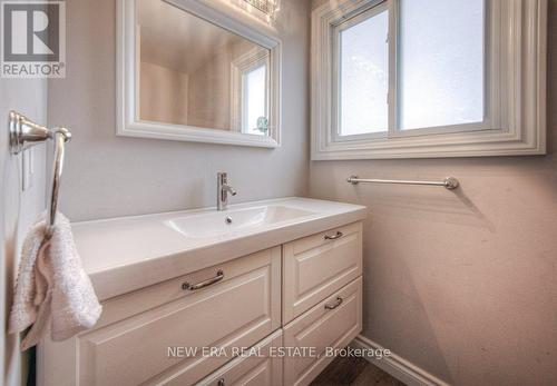 15 - 149 St Catharine Street, West Lincoln, ON - Indoor Photo Showing Bathroom