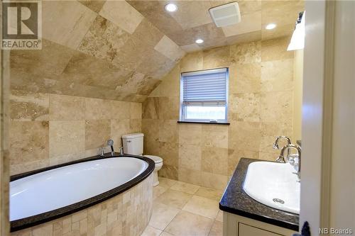 133 Westmount Drive, Saint John, NB - Indoor Photo Showing Bathroom