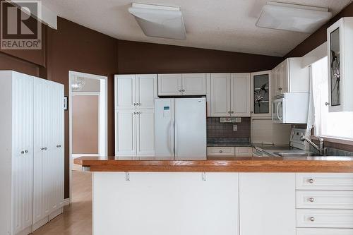 292 S Ogilvie Street, Prince George, BC - Indoor Photo Showing Kitchen