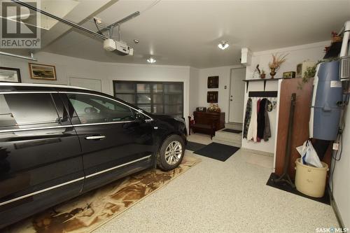 1318 Empress Avenue, Saskatoon, SK - Indoor Photo Showing Garage