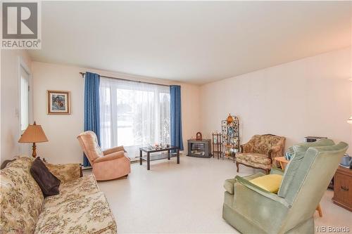 11542 11 Route, Pokemouche, NB - Indoor Photo Showing Living Room