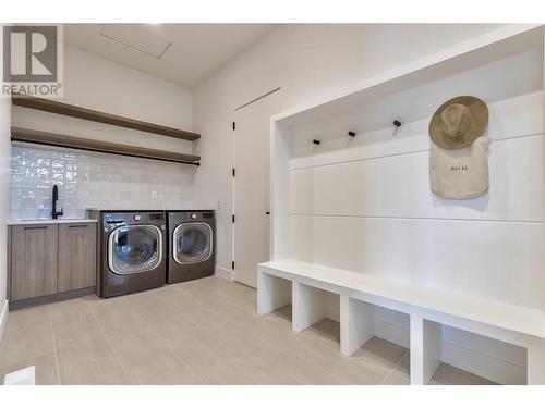 9436 Benchland Drive, Lake Country, BC - Indoor Photo Showing Laundry Room
