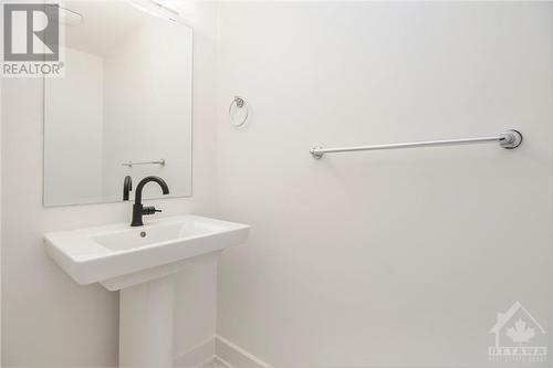 957 Cologne Street, Embrun, ON - Indoor Photo Showing Bathroom
