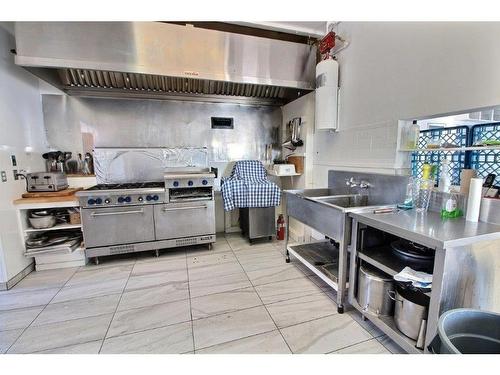 Kitchen - 445 Boul. Perron, Maria, QC - Indoor Photo Showing Kitchen