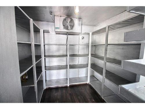 Kitchen - 445 Boul. Perron, Maria, QC - Indoor With Storage