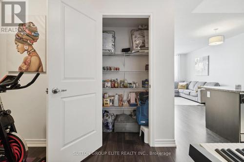 #1512 -9245 Jane St, Vaughan, ON - Indoor Photo Showing Other Room