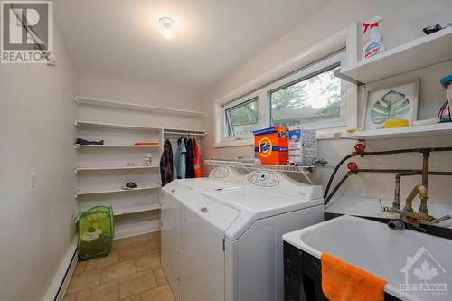 1149 Tara Drive, Ottawa, ON - Indoor Photo Showing Laundry Room
