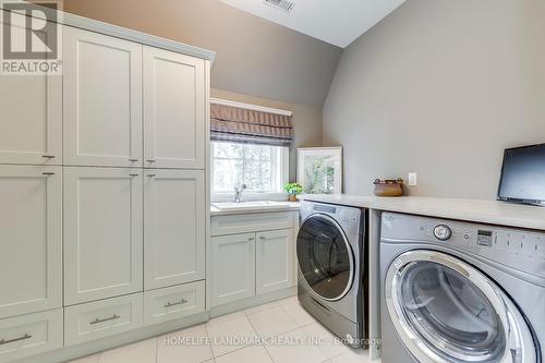 415 Morrison Rd, Oakville, ON - Indoor Photo Showing Laundry Room