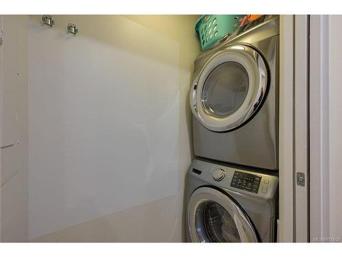 317-1335 Bear Mountain Pkwy, Langford, BC - Indoor Photo Showing Laundry Room