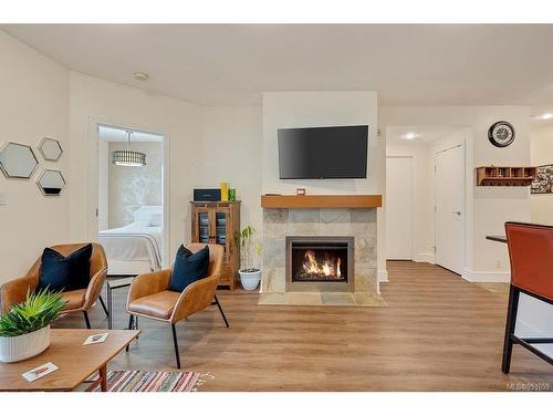 317-1335 Bear Mountain Pkwy, Langford, BC - Indoor Photo Showing Living Room With Fireplace