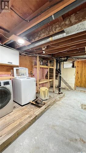 314 Saskatchewan Avenue, Loreburn, SK - Indoor Photo Showing Laundry Room