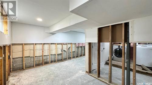 314 Saskatchewan Avenue, Loreburn, SK - Indoor Photo Showing Laundry Room