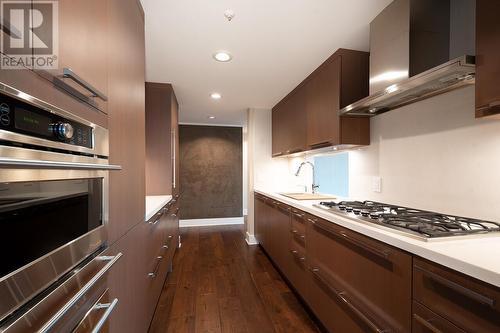 1503 1710 Bayshore Drive, Vancouver, BC - Indoor Photo Showing Kitchen With Upgraded Kitchen