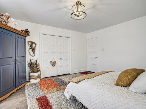 Chambre Ã  coucher principale - 18022 Rue Roland-Ouellette, Mirabel, QC - Indoor Photo Showing Bedroom