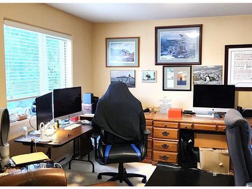 309-350 Island Hwy South, Campbell River, BC - Indoor Photo Showing Office