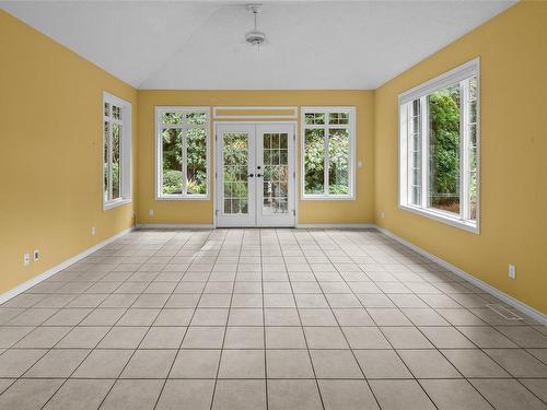 11327 Nitinat Rd, North Saanich, BC - Indoor Photo Showing Other Room