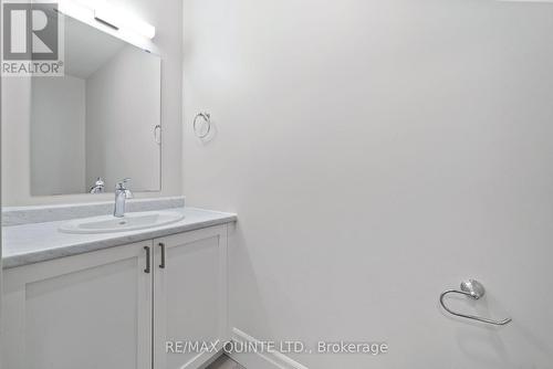 216 Beasley Cres, Prince Edward County, ON -  Photo Showing Bathroom