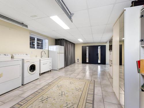 Family room - 200 Rue Rivard, Saint-Jean-De-Matha, QC - Indoor Photo Showing Laundry Room