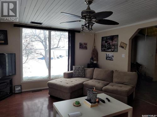 10 Bantry Street, Lanigan, SK - Indoor Photo Showing Living Room