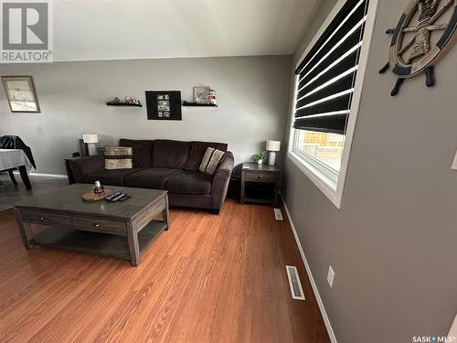 1723 Mccormick Crescent, Estevan, SK - Indoor Photo Showing Living Room