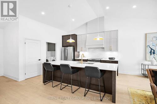 #15 -1080 Upperpoint Ave, London, ON - Indoor Photo Showing Kitchen With Upgraded Kitchen