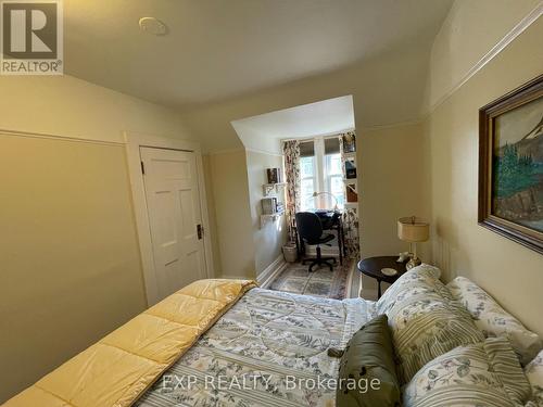 112 Palmer Rd, Belleville, ON - Indoor Photo Showing Bedroom