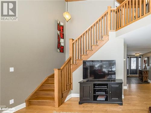 3876 Muskoka Road 118 Unit# Sandfield 5 W10, Port Carling, ON - Indoor Photo Showing Other Room