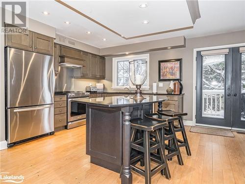 3876 Muskoka Road 118 Unit# Sandfield 5 W10, Port Carling, ON - Indoor Photo Showing Kitchen With Stainless Steel Kitchen With Upgraded Kitchen