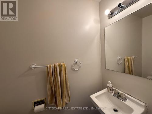 #52 -16 Rexdale, Toronto, ON - Indoor Photo Showing Bathroom