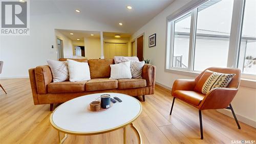 209 Willow Crescent, Waldheim, SK - Indoor Photo Showing Living Room