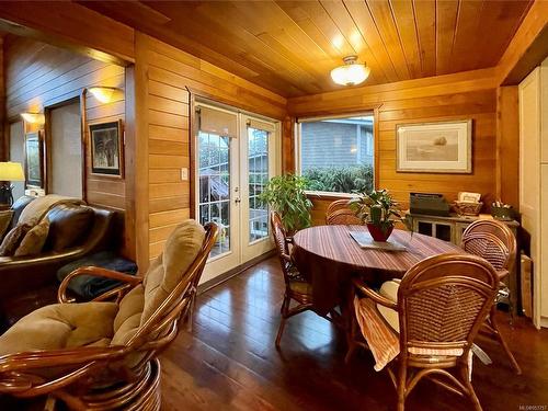 1045 Seventh Ave, Ucluelet, BC - Indoor Photo Showing Laundry Room