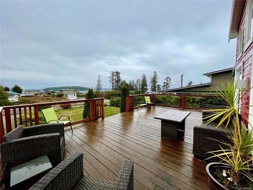 1045 Seventh Ave, Ucluelet, BC - Outdoor With Exterior
