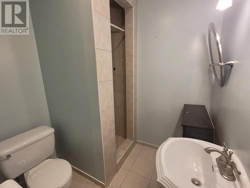 7645 Kingsley Crescent, Prince George, BC - Indoor Photo Showing Bathroom