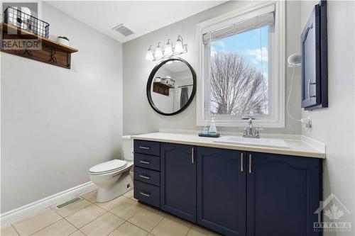 Full bathroom - 49 Emerald Meadows Drive, Ottawa, ON - Indoor Photo Showing Bathroom