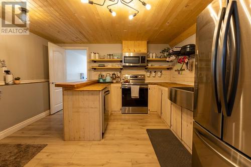 4420 Iron Mountain Road, Merritt, BC - Indoor Photo Showing Kitchen