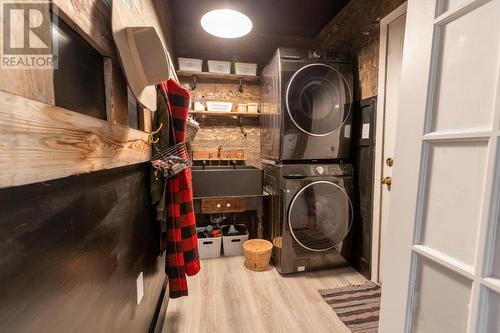 4420 Iron Mountain Road, Merritt, BC - Indoor Photo Showing Laundry Room