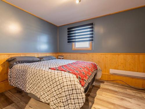 Chambre Ã Â coucher - 115 Ch. John-Aucoin, Les Îles-De-La-Madeleine, QC - Indoor Photo Showing Bedroom