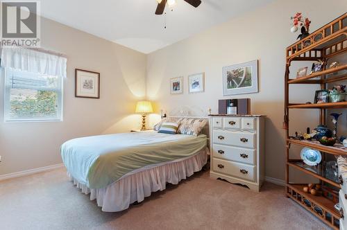 300 Pineview Drive, Kaleden, BC - Indoor Photo Showing Bedroom