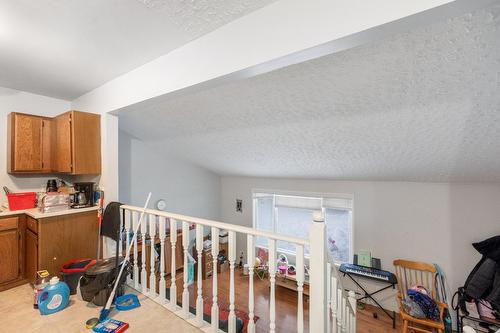 607 Christina Place, Castlegar, BC - Indoor Photo Showing Other Room