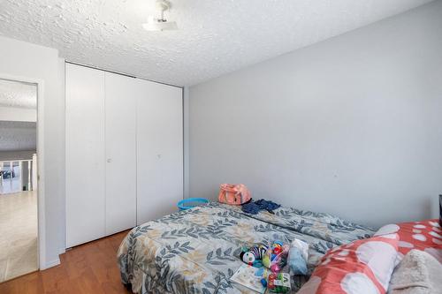 607 Christina Place, Castlegar, BC - Indoor Photo Showing Bedroom