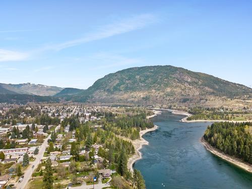 607 Christina Place, Castlegar, BC - Outdoor With Body Of Water With View