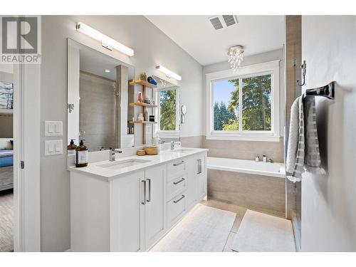 4604 Fordham Road, Kelowna, BC - Indoor Photo Showing Bathroom