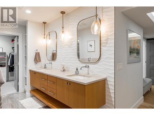 775 Boynton Place, Kelowna, BC - Indoor Photo Showing Bathroom