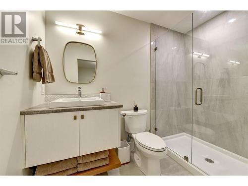 775 Boynton Place, Kelowna, BC - Indoor Photo Showing Bathroom