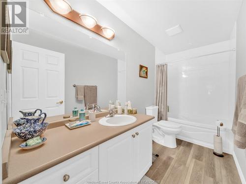 5995 Ellis Street Unit# 117, Lasalle, ON - Indoor Photo Showing Bathroom