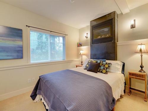 B-306 Vancouver St, Victoria, BC - Indoor Photo Showing Bedroom