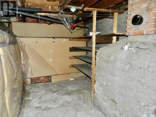 431 Coteau Street W, Moose Jaw, SK - Indoor Photo Showing Basement