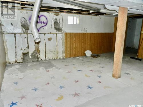 431 Coteau Street W, Moose Jaw, SK - Indoor Photo Showing Basement