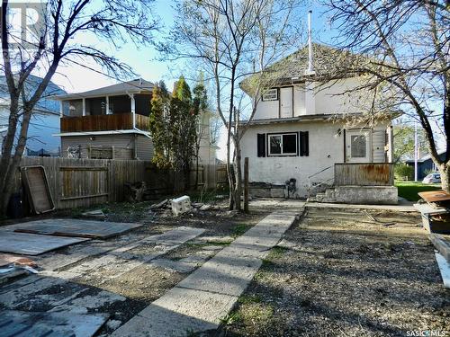 431 Coteau Street W, Moose Jaw, SK - Outdoor